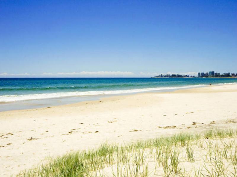 Oceanside Resort - Absolute Beachfront Apartments Gold Coast Exterior foto